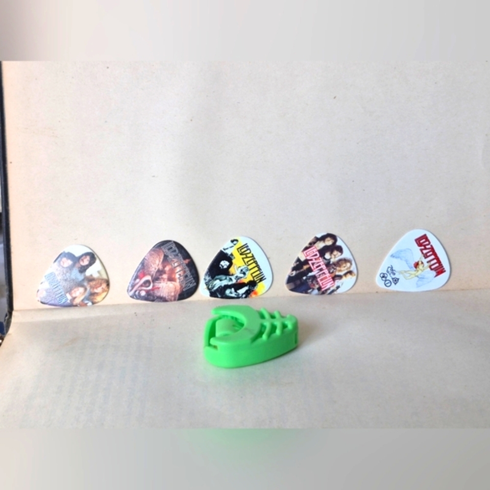 4 Led Zepplin Green Guitar Pick Holder with Band Guitar Picks